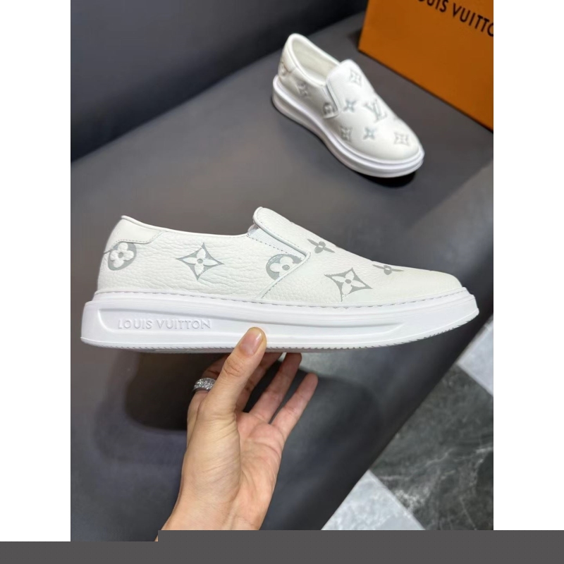 G*u*i sneakers